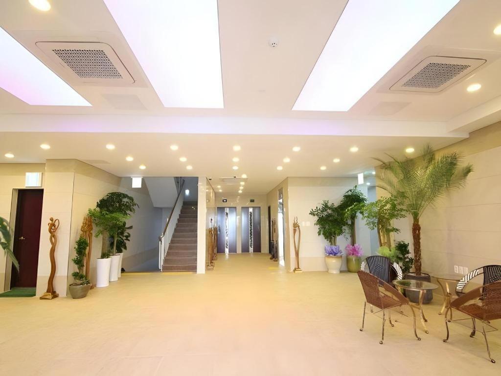 Sea View Hotel Чеджудо Экстерьер фото