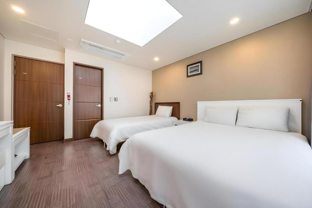 Sea View Hotel Чеджудо Экстерьер фото